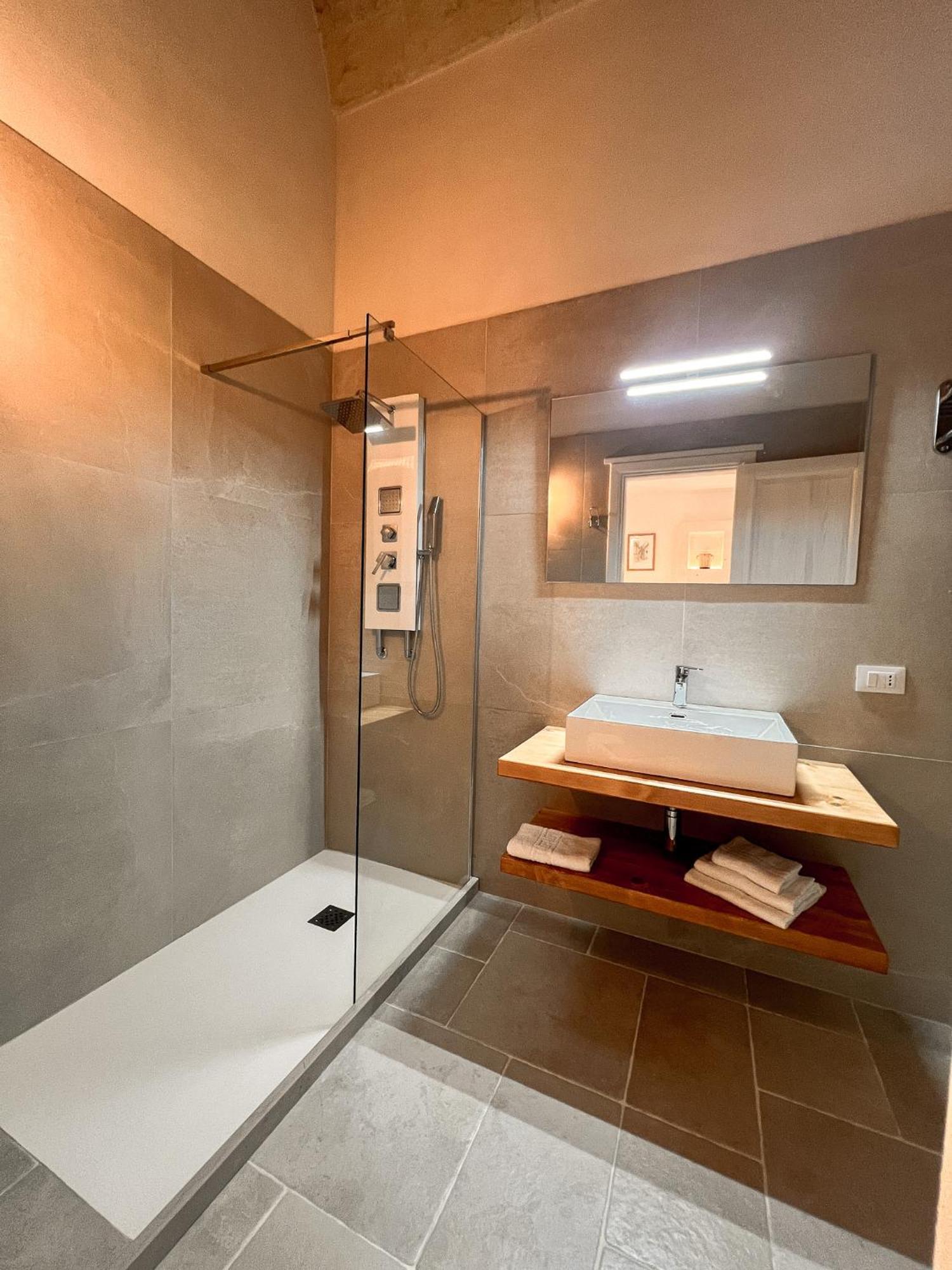 San Lorenzo Camere&Suites Lizzanello Exterior foto